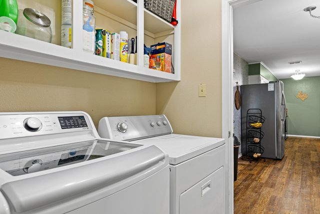 803 Chris Dr, Longview, TX 75605