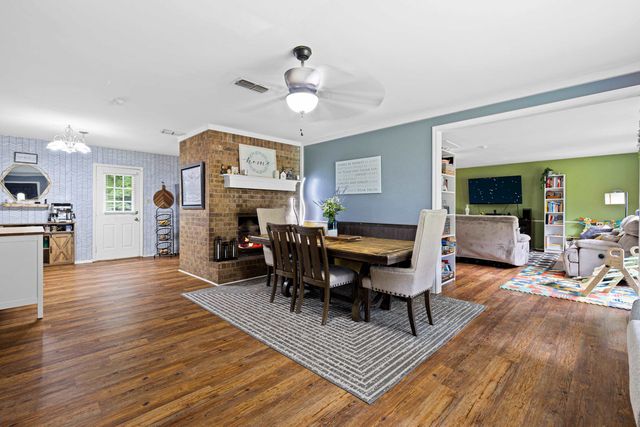803 Chris Dr, Longview, TX 75605