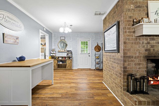 803 Chris Dr, Longview, TX 75605