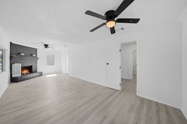 3350 Grafton Avenue, Dallas, TX 75211