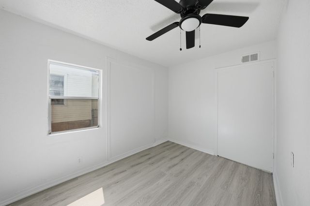 3350 Grafton Avenue, Dallas, TX 75211