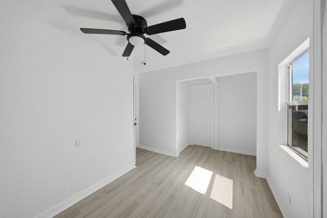 3350 Grafton Avenue, Dallas, TX 75211