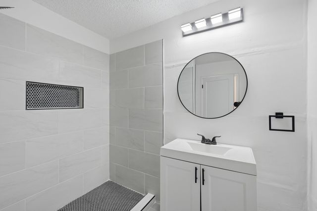 3350 Grafton Avenue, Dallas, TX 75211