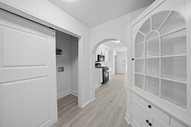 3350 Grafton Avenue, Dallas, TX 75211