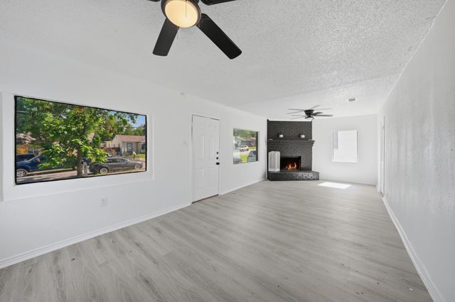 3350 Grafton Avenue, Dallas, TX 75211