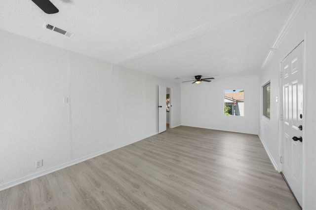 3350 Grafton Avenue, Dallas, TX 75211