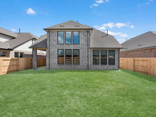 14802 Mission Avenue, Mont Belvieu, TX 77523
