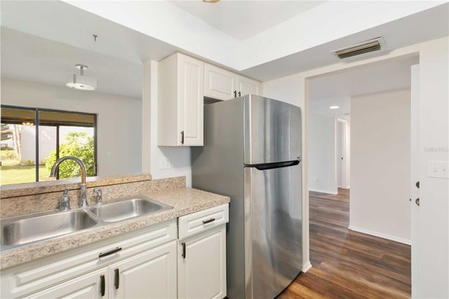 808 CAPRI ISLES BOULEVARD 111, Venice, FL 34292