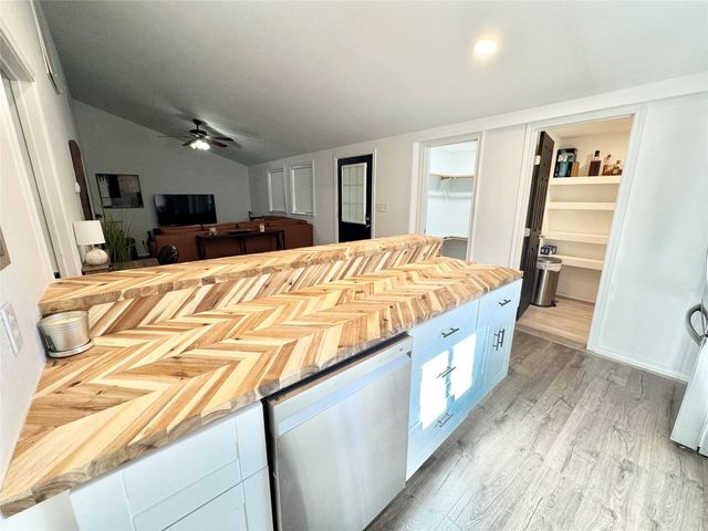 349 Northridge Drive, Gainesville, TX 76240