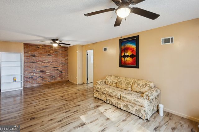 1435 Bennett Crossing, Jesup, GA 31545