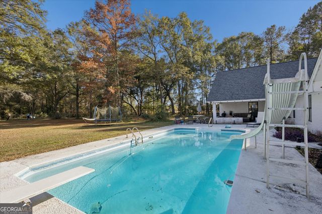 1435 Bennett Crossing, Jesup, GA 31545