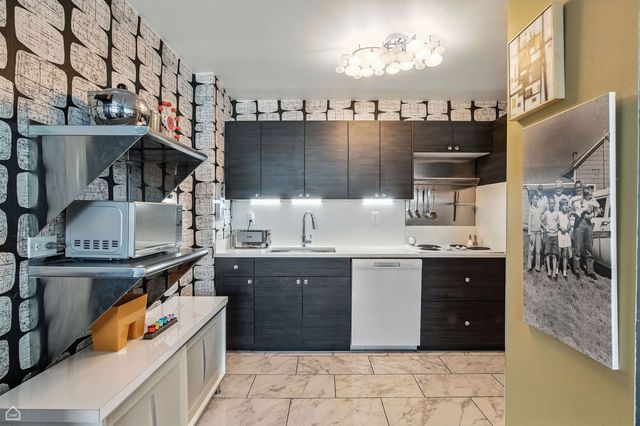 4250 N Marine Drive 2913, Chicago, IL 60613