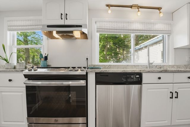 12 Pleasant Cir, Canton, MA 02021