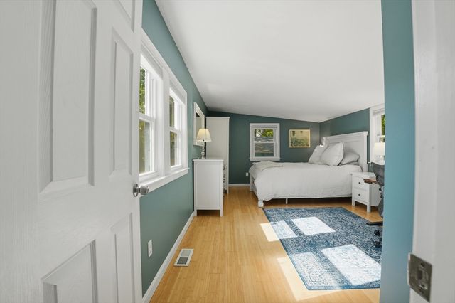 12 Pleasant Cir, Canton, MA 02021