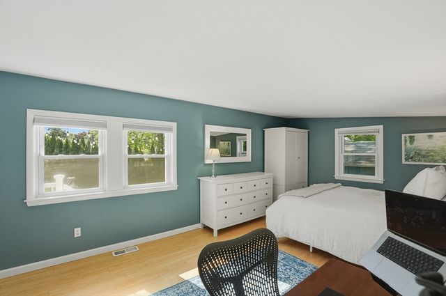 12 Pleasant Cir, Canton, MA 02021