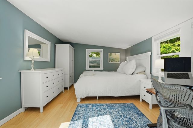 12 Pleasant Cir, Canton, MA 02021