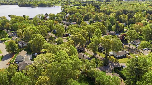12 Pleasant Cir, Canton, MA 02021