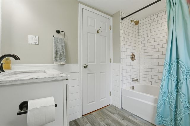 12 Pleasant Cir, Canton, MA 02021