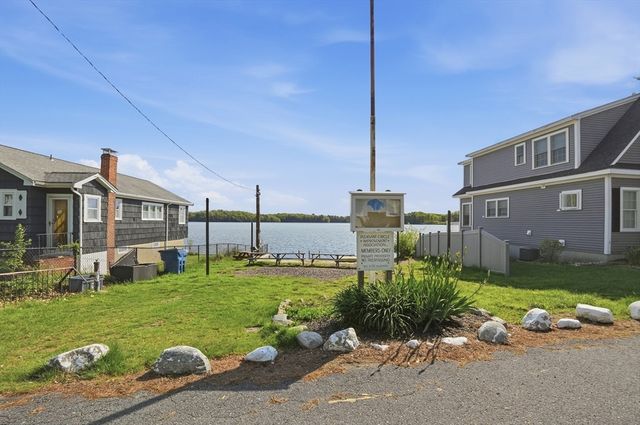 12 Pleasant Cir, Canton, MA 02021