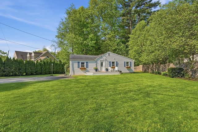 12 Pleasant Cir, Canton, MA 02021