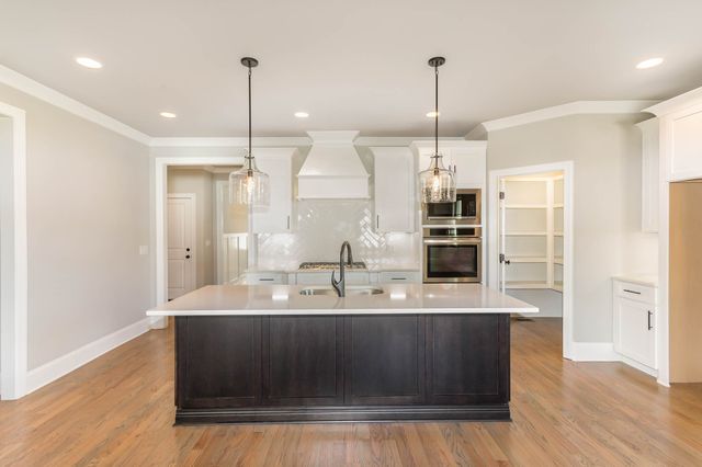 1030 Gadwall Ln, Spring Hill, TN 37174