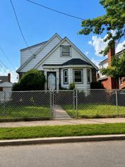49 Everett Street, Valley Stream, NY 11580