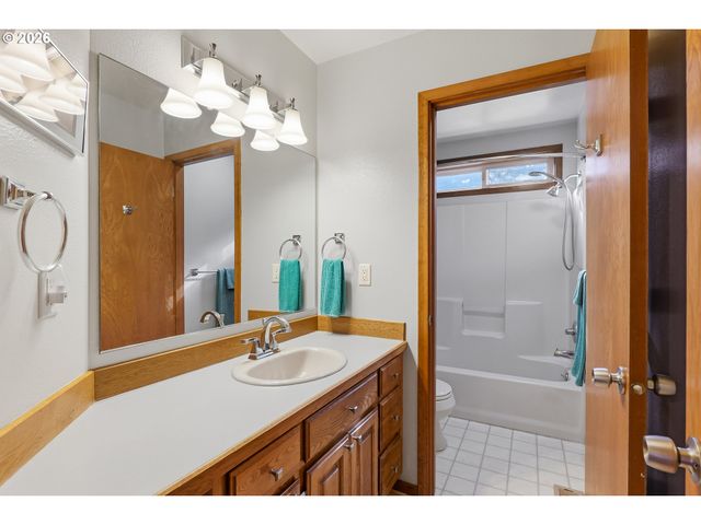 16532 Sw HOLLY HILL Rd, Hillsboro, OR 97123