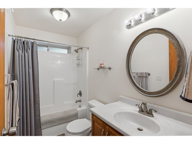 16532 Sw HOLLY HILL Rd, Hillsboro, OR 97123