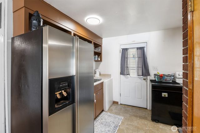 528 E Sharon Avenue, Moses Lake, WA 98837