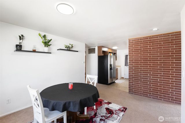 528 E Sharon Avenue, Moses Lake, WA 98837