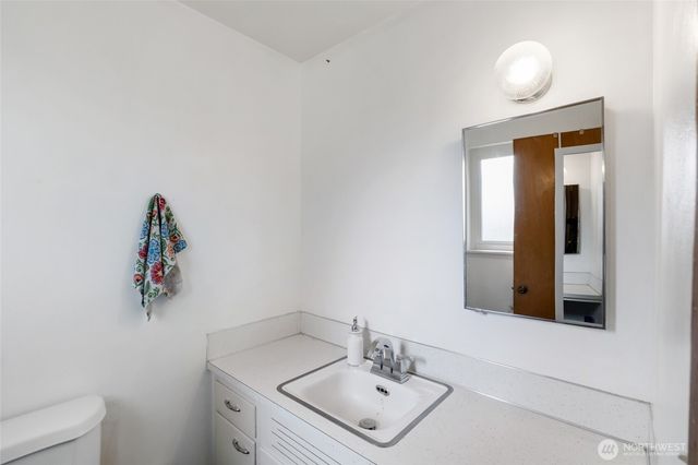 528 E Sharon Avenue, Moses Lake, WA 98837