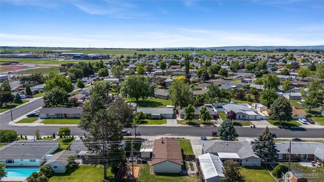 528 E Sharon Avenue, Moses Lake, WA 98837