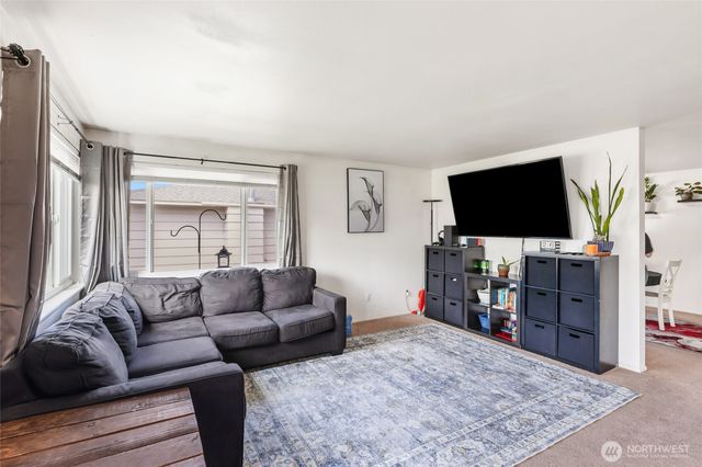 528 E Sharon Avenue, Moses Lake, WA 98837
