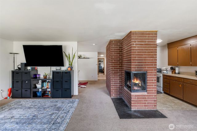 528 E Sharon Avenue, Moses Lake, WA 98837