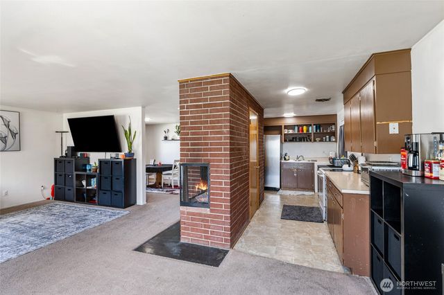 528 E Sharon Avenue, Moses Lake, WA 98837