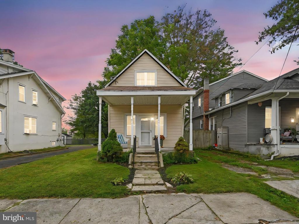 112 OAK LN, Reading, PA 19606