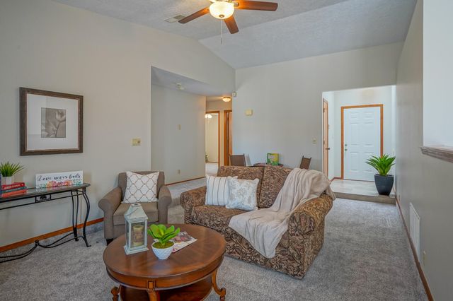 5609 Wingate Avenue NW, Albuquerque, NM 87120