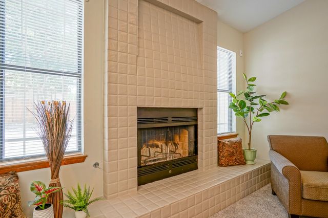 5609 Wingate Avenue NW, Albuquerque, NM 87120