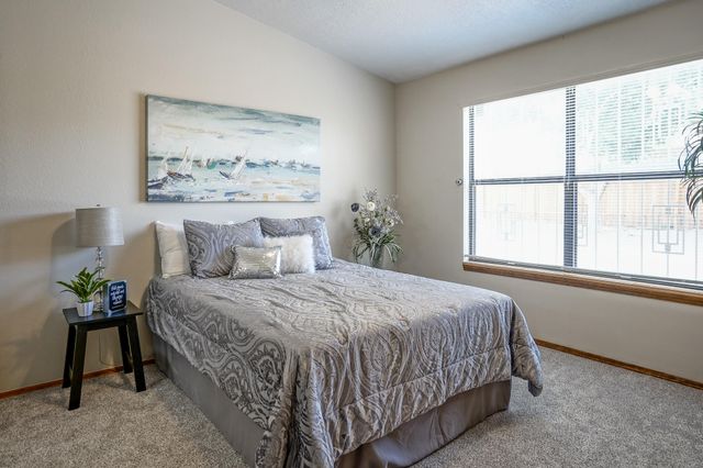 5609 Wingate Avenue NW, Albuquerque, NM 87120