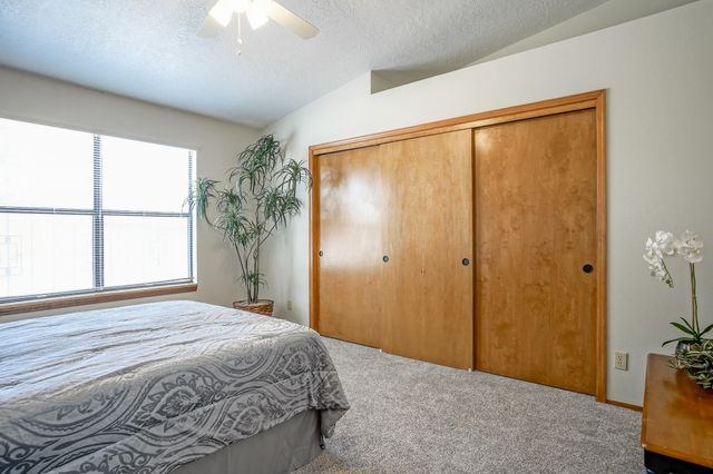 5609 Wingate Avenue NW, Albuquerque, NM 87120