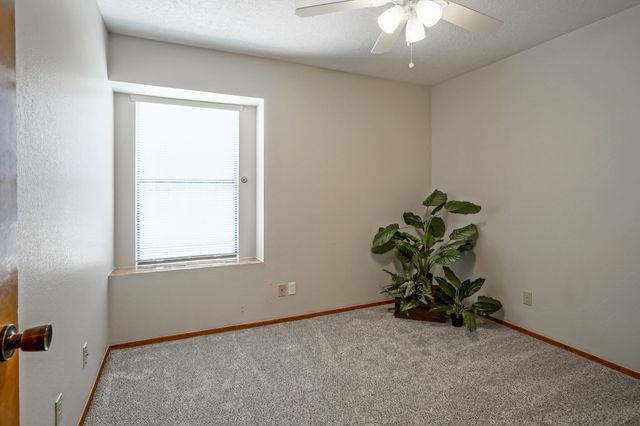 5609 Wingate Avenue NW, Albuquerque, NM 87120