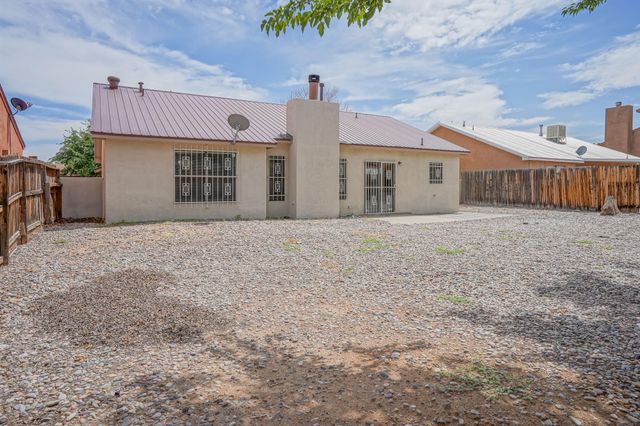 5609 Wingate Avenue NW, Albuquerque, NM 87120