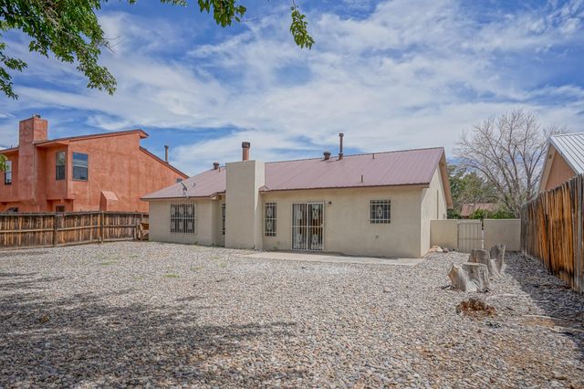 5609 Wingate Avenue NW, Albuquerque, NM 87120