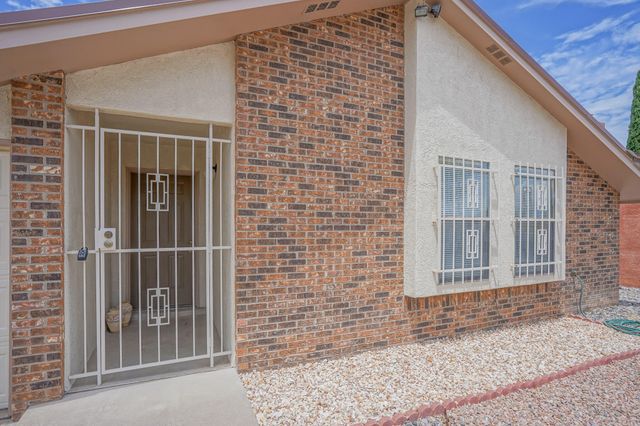 5609 Wingate Avenue NW, Albuquerque, NM 87120