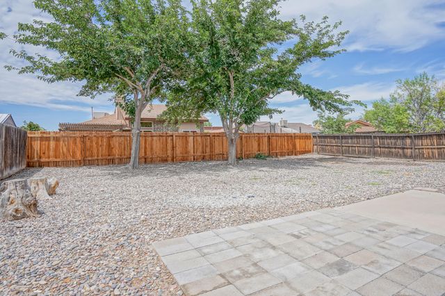 5609 Wingate Avenue NW, Albuquerque, NM 87120