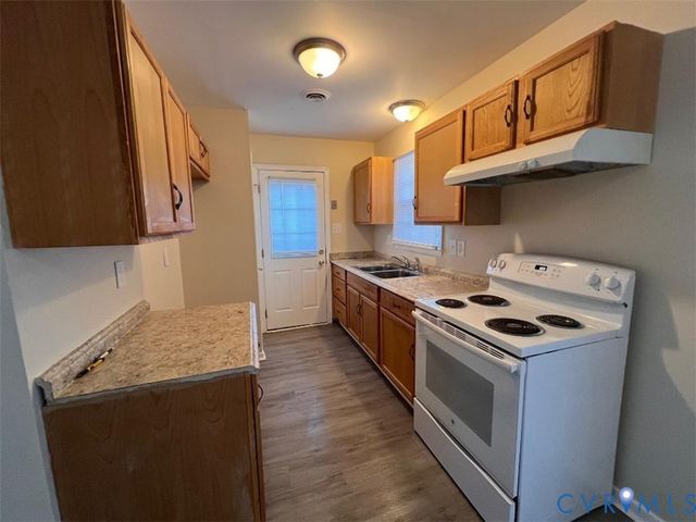 21312 Warrior Dr, South Chesterfield, VA 23803