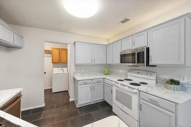 653 Ozark Avenue, Burleson, TX 76028