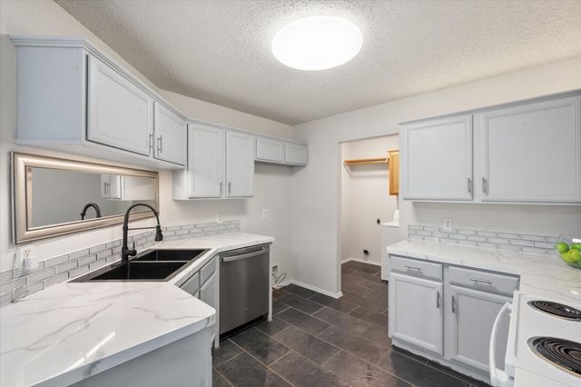 653 Ozark Avenue, Burleson, TX 76028