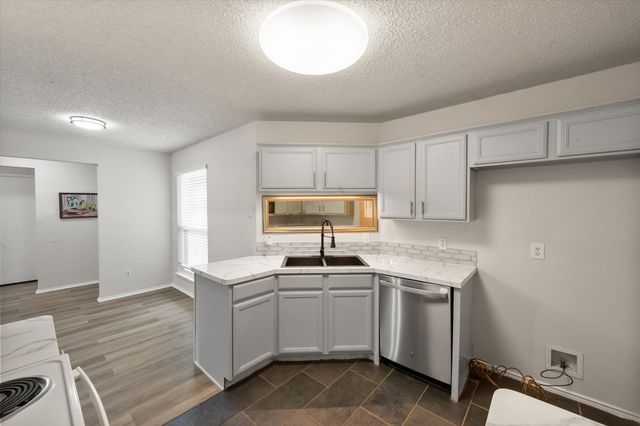 653 Ozark Avenue, Burleson, TX 76028