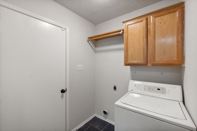 653 Ozark Avenue, Burleson, TX 76028